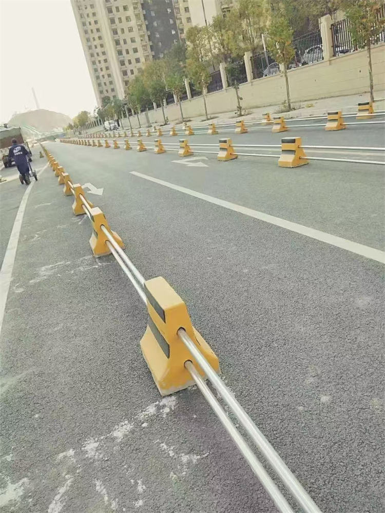 路沿石  隔离墩18