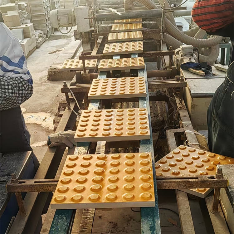 陶瓷颗粒透水砖15